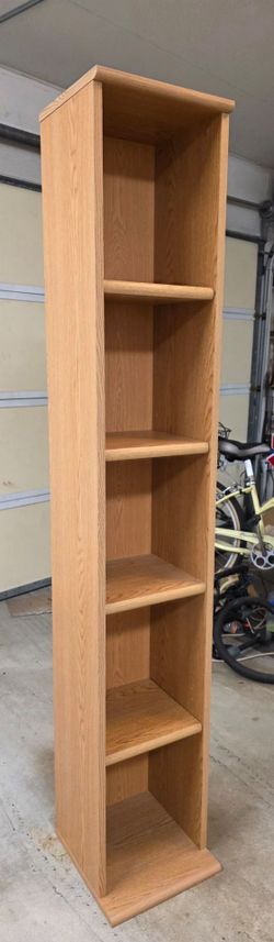 Bookcase adjustable shelves