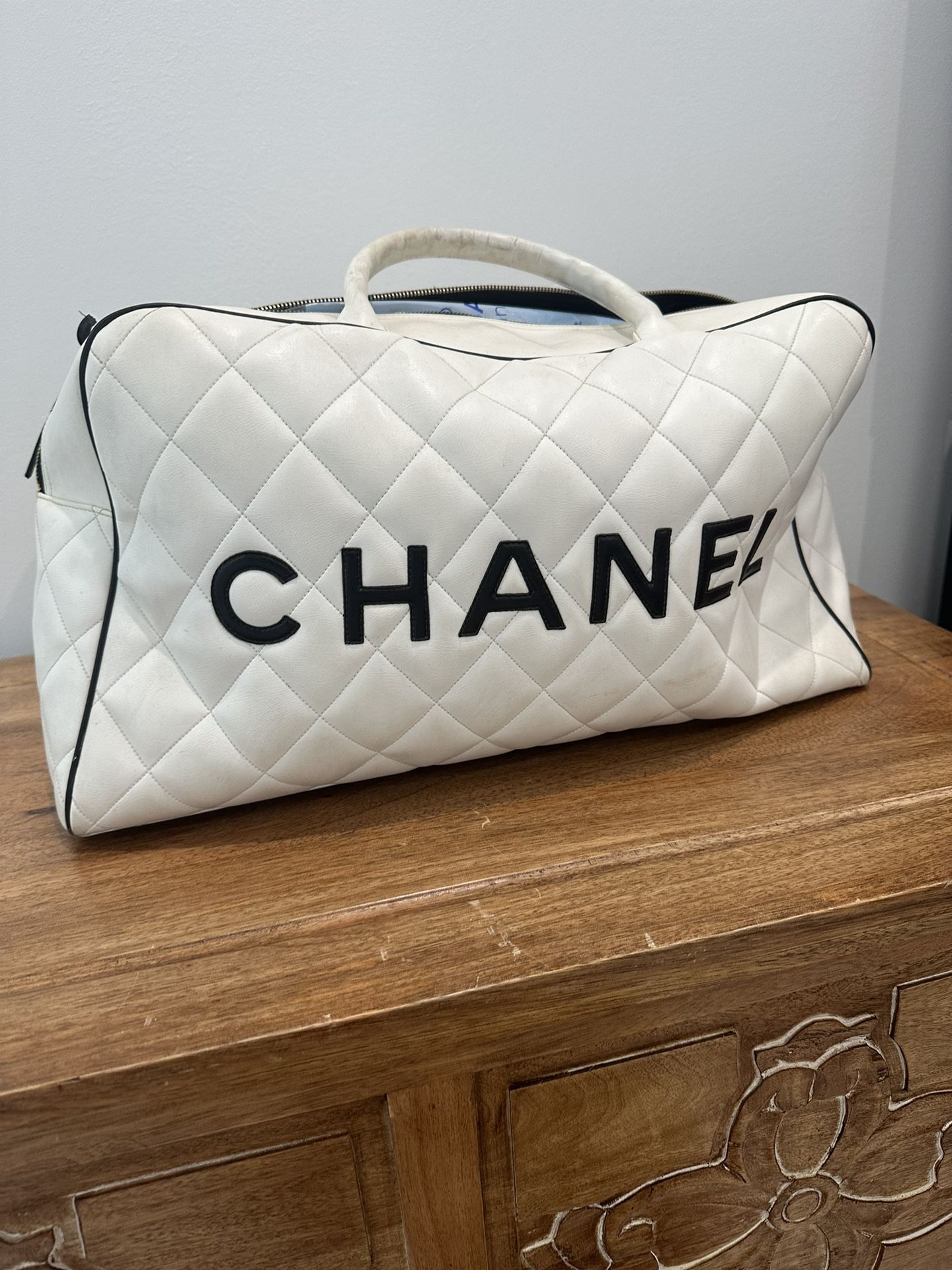 ARCHIVE CHANEL BAG WITH WEAR