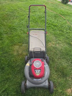 CRAFTSMAN 6.50 HP GAS POWERED PUSH LAWN MOWER
