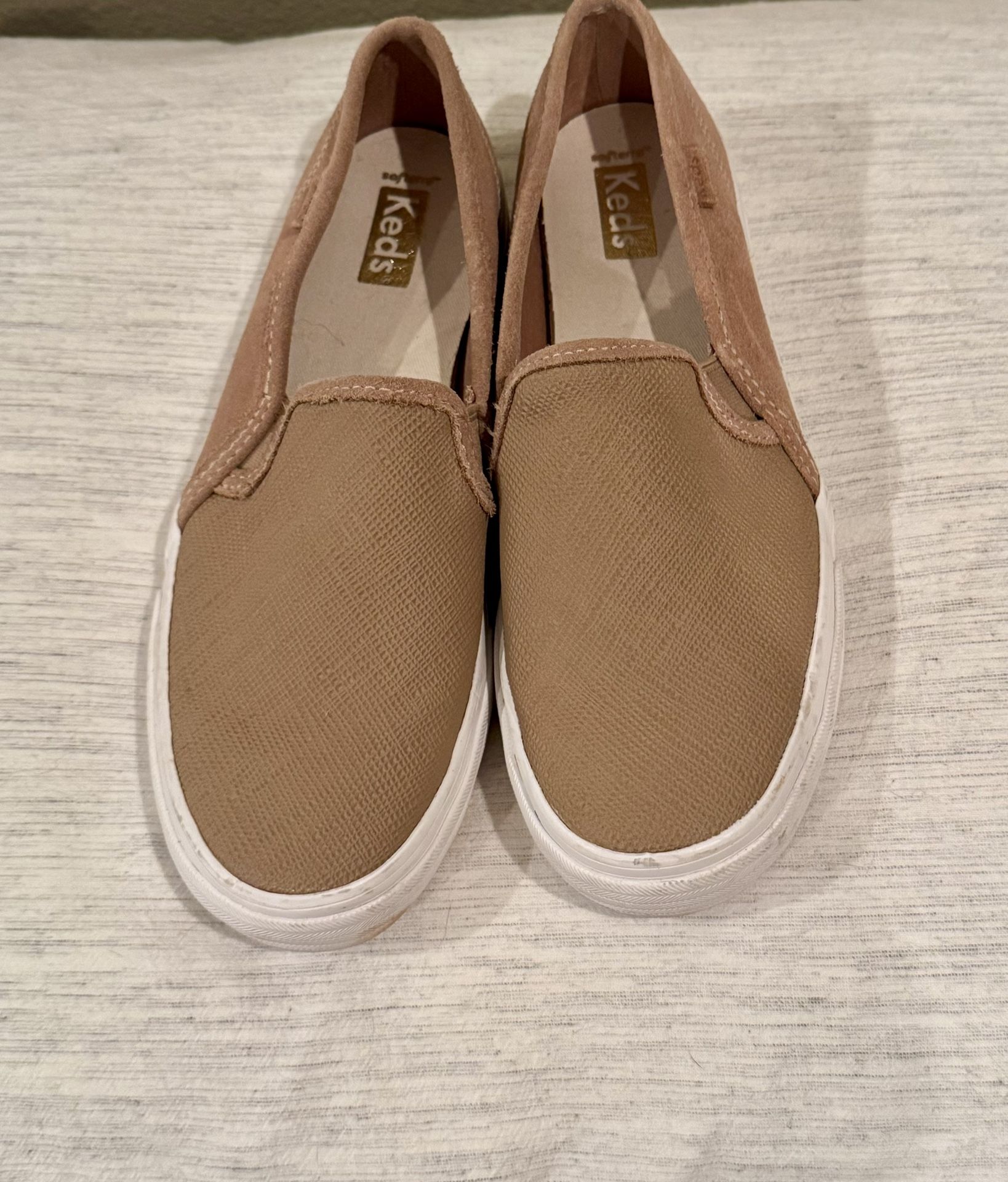 Keds Women Canvas Sneaker- Size 7- Tan