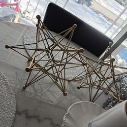 Gorgeous Metallic Gold Decorative Centerpiece For Dining Table Or Coffee Table Brand New 