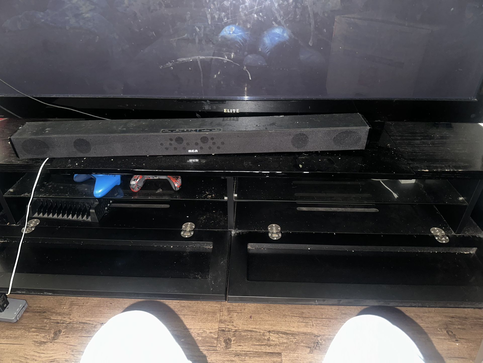 Tv & Tv Stand