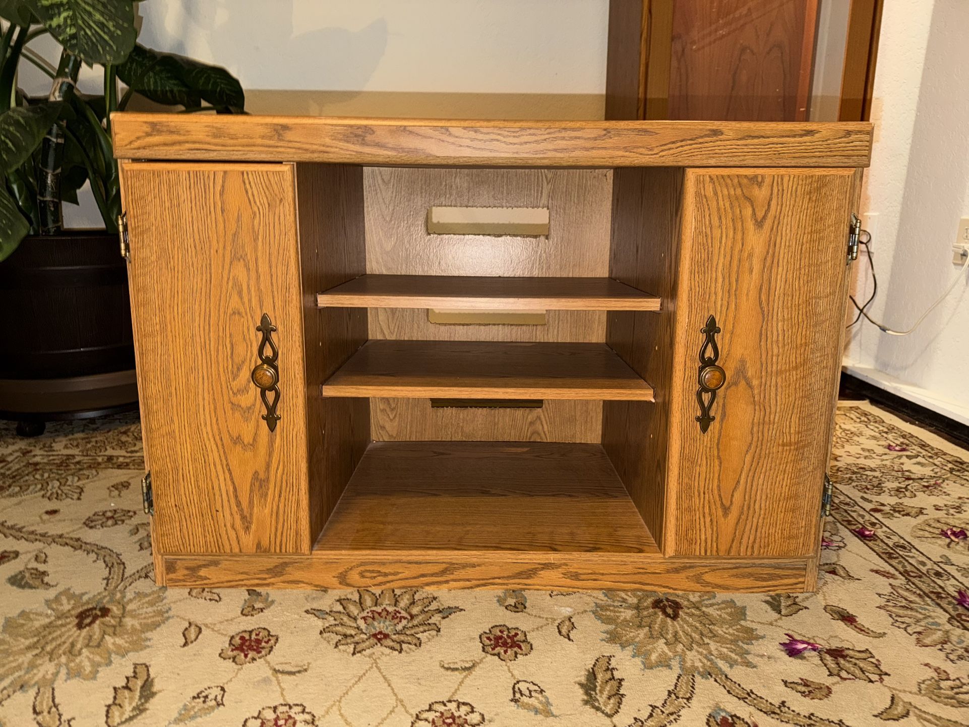 Tv-Media Corner Stand