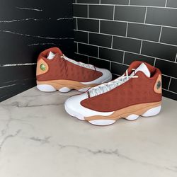 Jordan 13 Retro Dune Red SZ 10