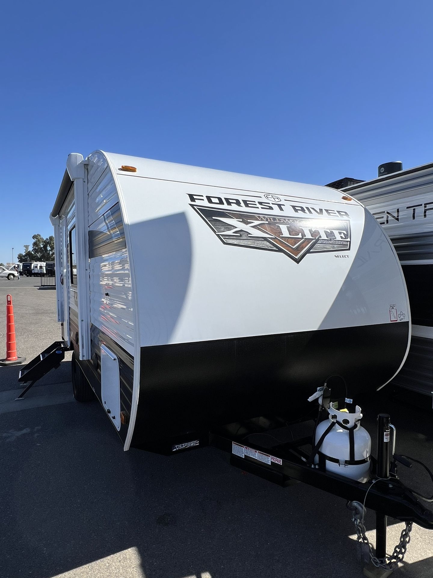 NEW 2025 FOREST RIVER RV WILDWOOD SELECT T157FBCE
