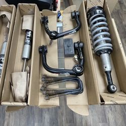 Toyota Tacoma Fox 2.0 Suspension 