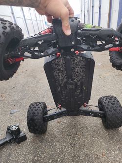 RC car ARRMA Kraton 8s