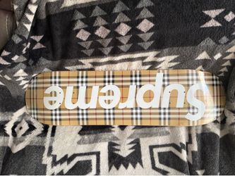 Tabla supreme x Burberry skateboard