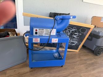 Gold Medal Sno-King Commercial Snow Cone / Ice Shaver – Model 1888 – $500 OBO