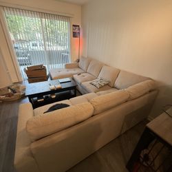 U-Shaped Sleeper Sectional Sofa w/ Storage