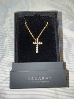 Icekarat Micro Cross Necklace & Pendant