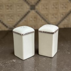 GG Collection Salt & Pepper Set