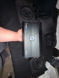Two 10” subwoofers pulse 4000 watts