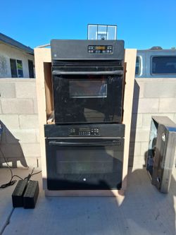 General Electric dual oven set