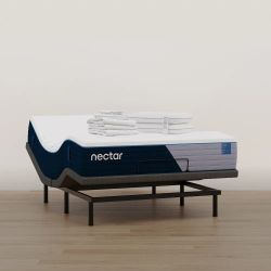 The Nectar Mattress, Queen + adjustable frame, Like New, Perfect Condition