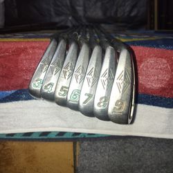 Golf Clubs 