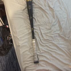 Easton Black Magic 