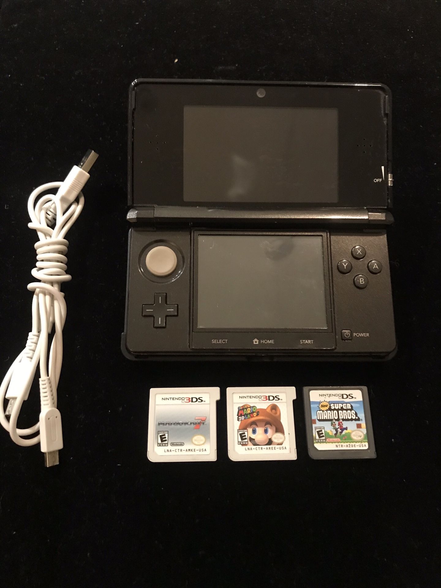 Nintendo Cosmo Black 3DS Handheld+Lot of 3 Mario Bros Games+Charger