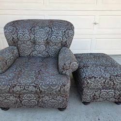 Over  size  chair and Ottoman  / Living room chairs/ chairs/ Ottoman