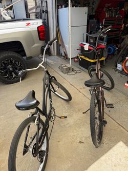 His and Her Electra beach cruisers 7 speed Bikes in great shape