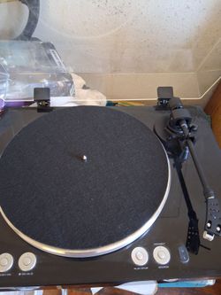 Yamaha music Cast vynil 500 eifi turntable