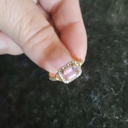 VTG - RING,    ( SIZE 7).         PICK ⛏️ UP ONLY