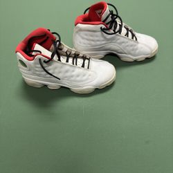 Jordan 13 Retro Shoes. Size 5