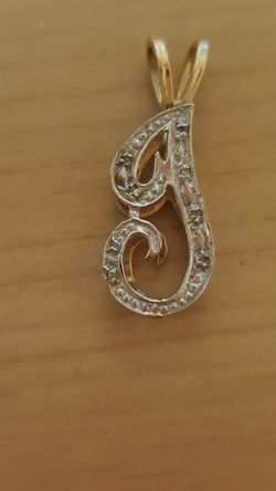 14k Gold Letter J with Small Diaomnd Chips