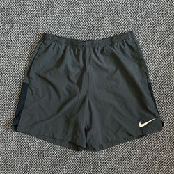 NIKE DRI-FIT RUNNING SHORTS SIZE X-LARGE