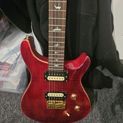 Beautiful Electric Guitar And Case 