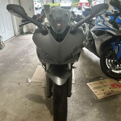 Ducati Supersport Grey 