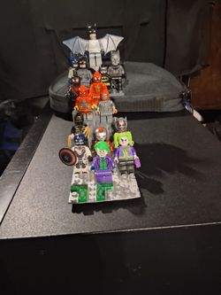 LEGOs Figures 5 Batmans ,4Spidermam ,2 Jokers ,plus more Ironman ,Antman, Captain. American