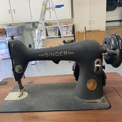 Singer Electric Sewing Machine 66-18