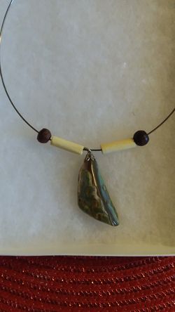 Choker, with a beautiful stone.