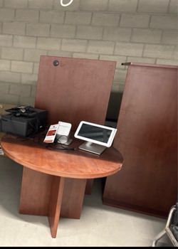 Free desks and table