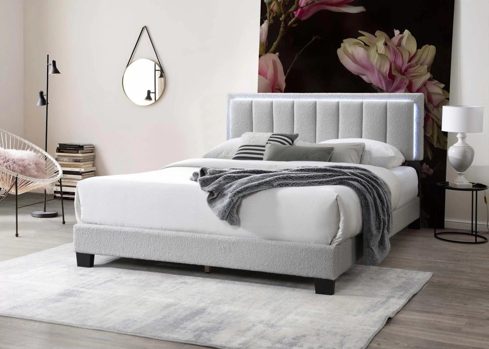 Full Bed
Platform Bed W/ Built-In LED Lights

Color: Light Gray

   🔷️  Cama Full  Size Con Luz Led / Colchon Incluido 
