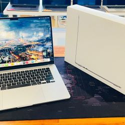 Apple MacBook AIR 15” 2024 M3 16GB RAM 500GB Like New with AppleCare+ 06/20/2027
