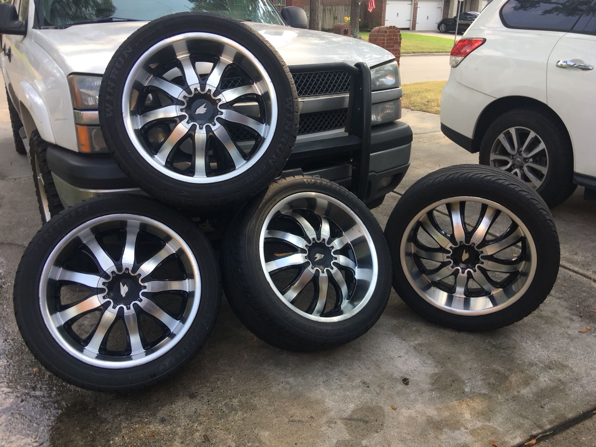 Wheels & Tires 20x8.5 for Sale in Conroe, TX - OfferUp