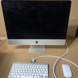 Apple Desktop Computer With Keyboard & Mouse 