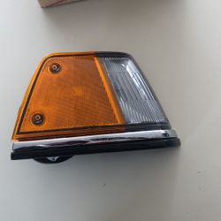 Honda Civic 1986 To 1987 Sedan/ Hatchback Side Marker Lamp Passenger Side Assembly #22