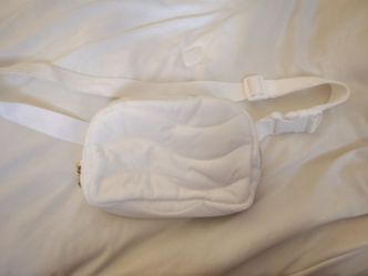 Dove fanny pack