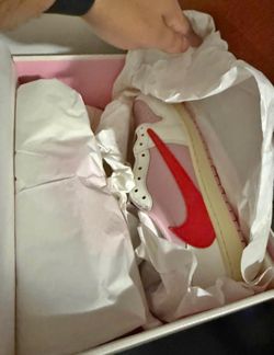 Travis Scott Tropical Pink size 10 brand new !!!