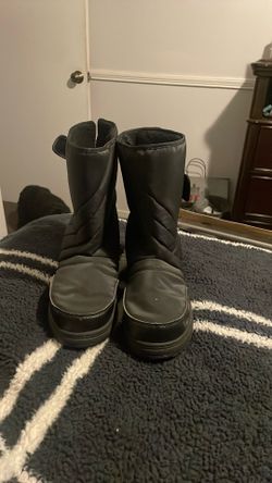 Snow boots