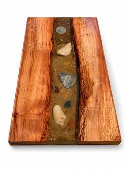 Arrowhead cutting board