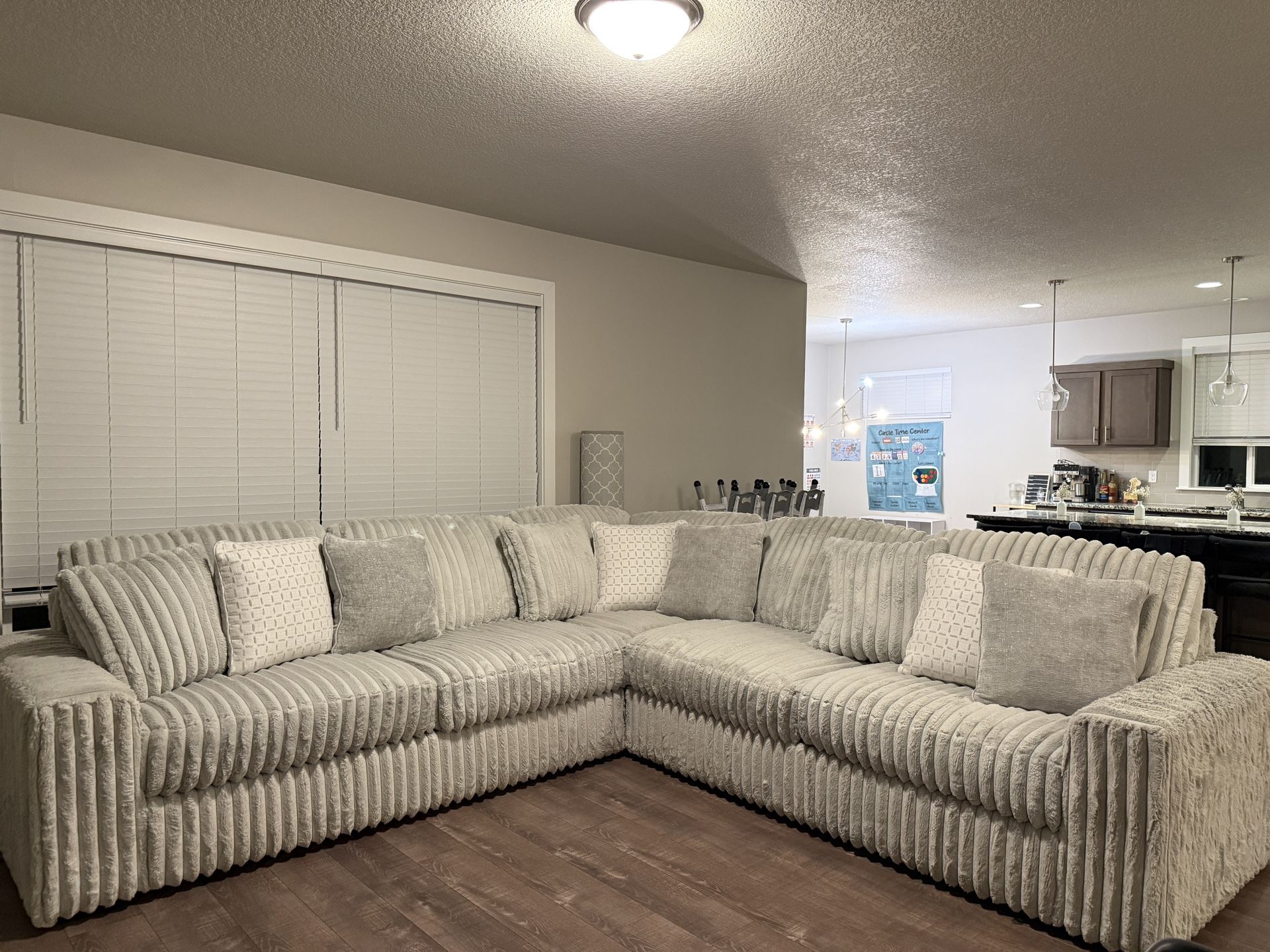 Stupendous 3-Piece Sectional Couch