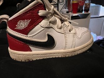 Air Jordan’s Toddler size 6