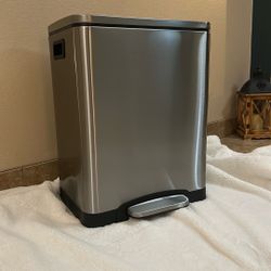 Dual Trash Can Brand New Comes In The Box