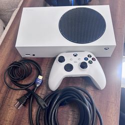 Xbox Series S 512GB Digital Bundle – Like New – Controller + Headset – Ready to Play