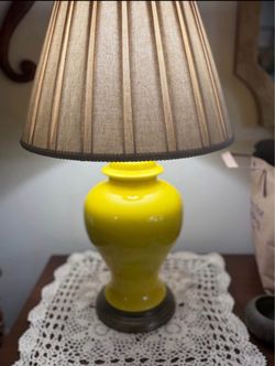 Vintage Yellow Table Lamp