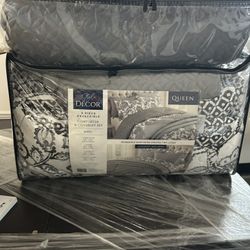 Queen Comforter 